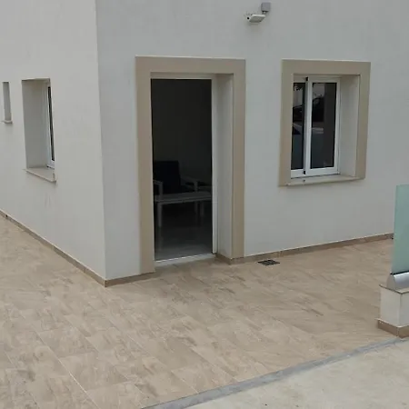 Two-bedroom Luxury Paralímni